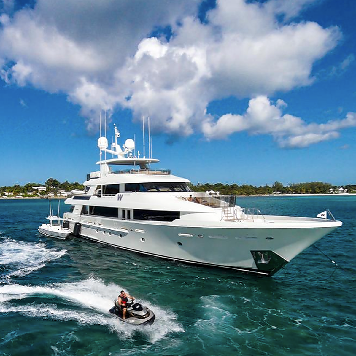 Pipe Dream Yacht - Image 1